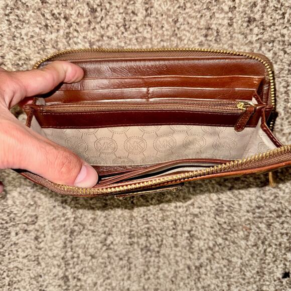 Michael Kors Jet Set Continental Large Khaki/Brown Top Zip Wallet Clutch - Picture 4 of 6